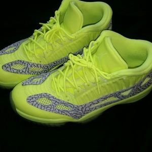 Air Jordan 11 retro low IE